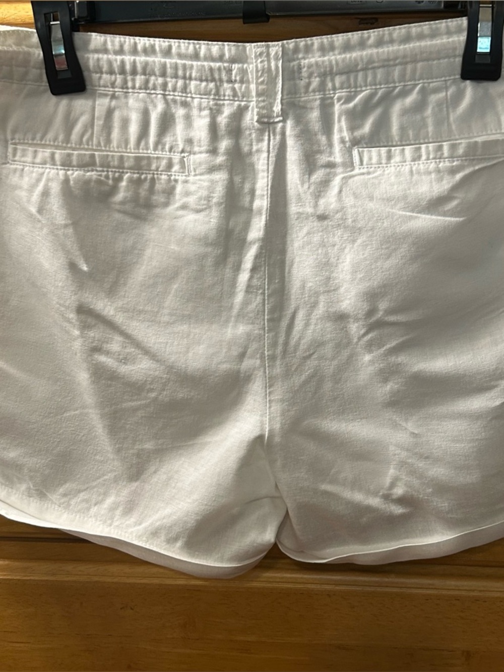 Gap Women's Optic White Linen & Cotton Cuffed Shorts Size 8 Excellent Condition - Picture 9 of 9